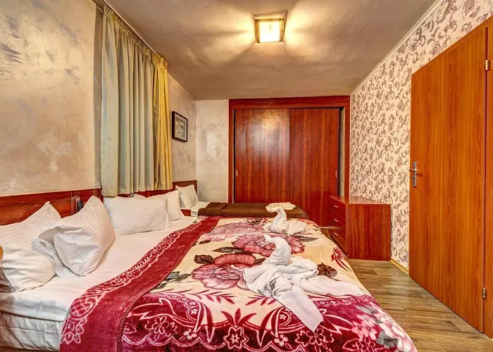 Forest Nook Guest house 4*